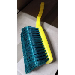 BM Smetáček malý plastový, zahnuté štětiny, zahradní